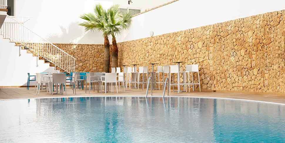 Pool Arenal Tower